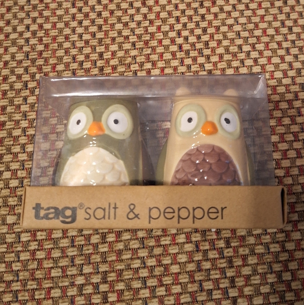 Marshalls Cute Owl Ceramic Salt & Pepper Shakers - Cream and Green Never Used - Picture 2 of 10